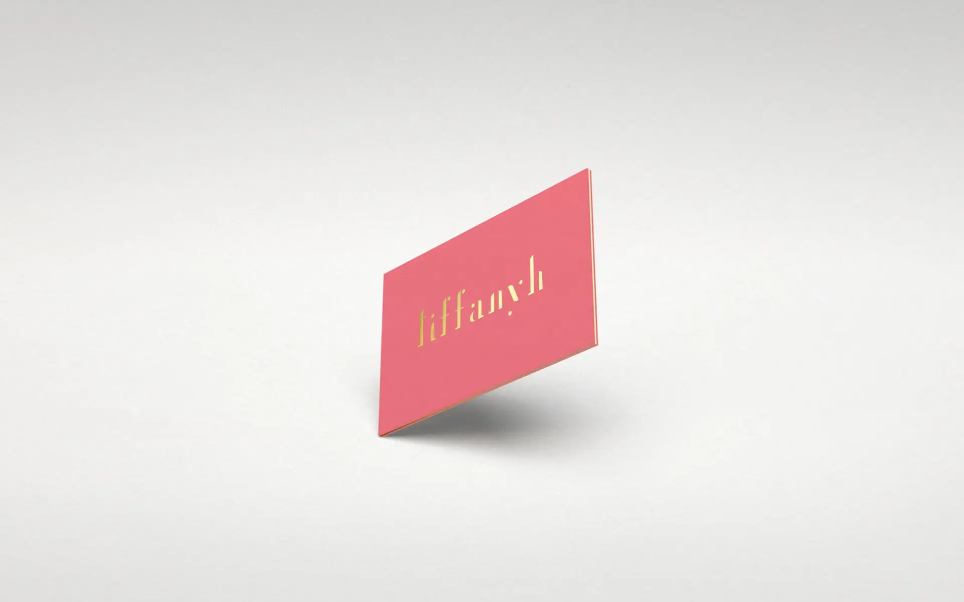 Carte de visite TiffanyH corail, logotype doré découpé