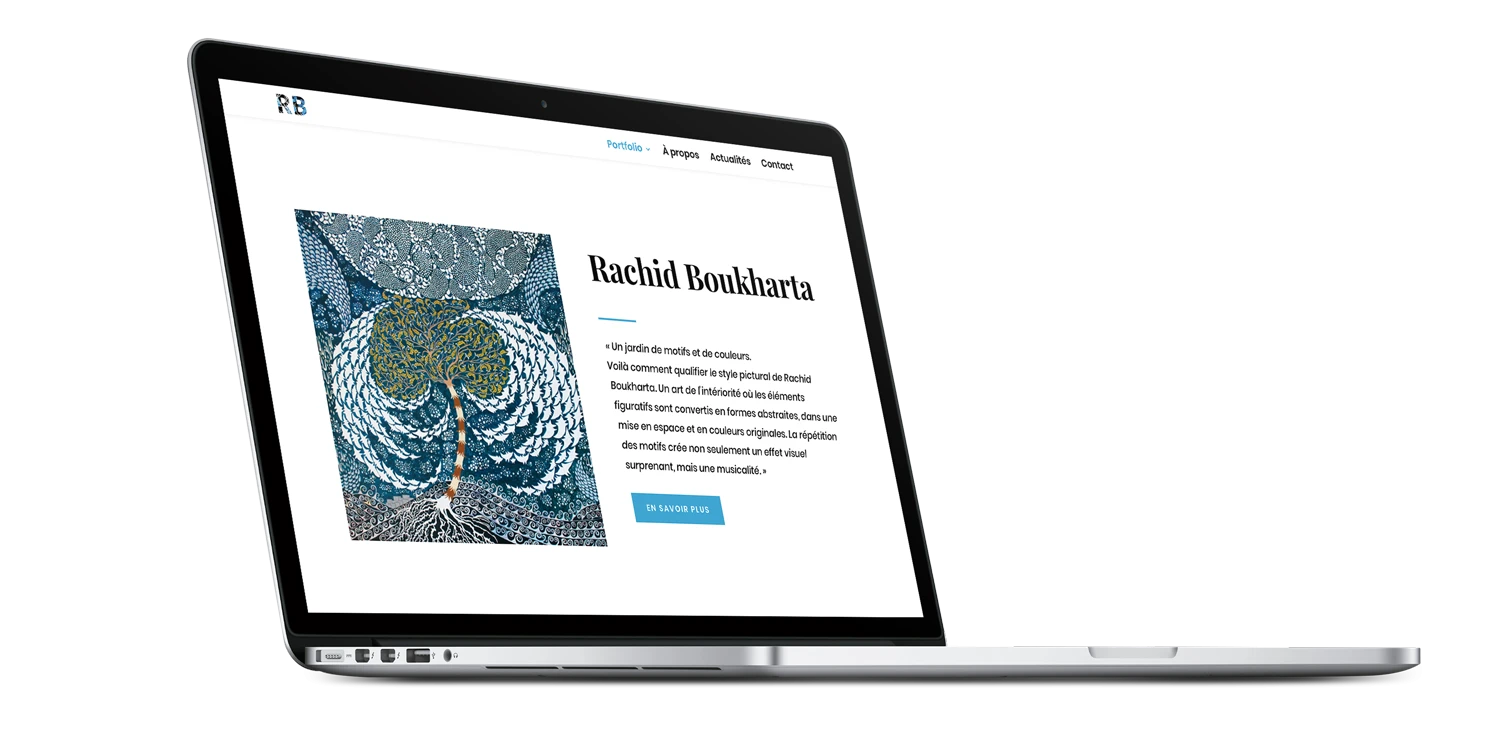 Page d'accueil du portfolio d'artiste de Rachid Boukharta affichée sur ordinateur portable