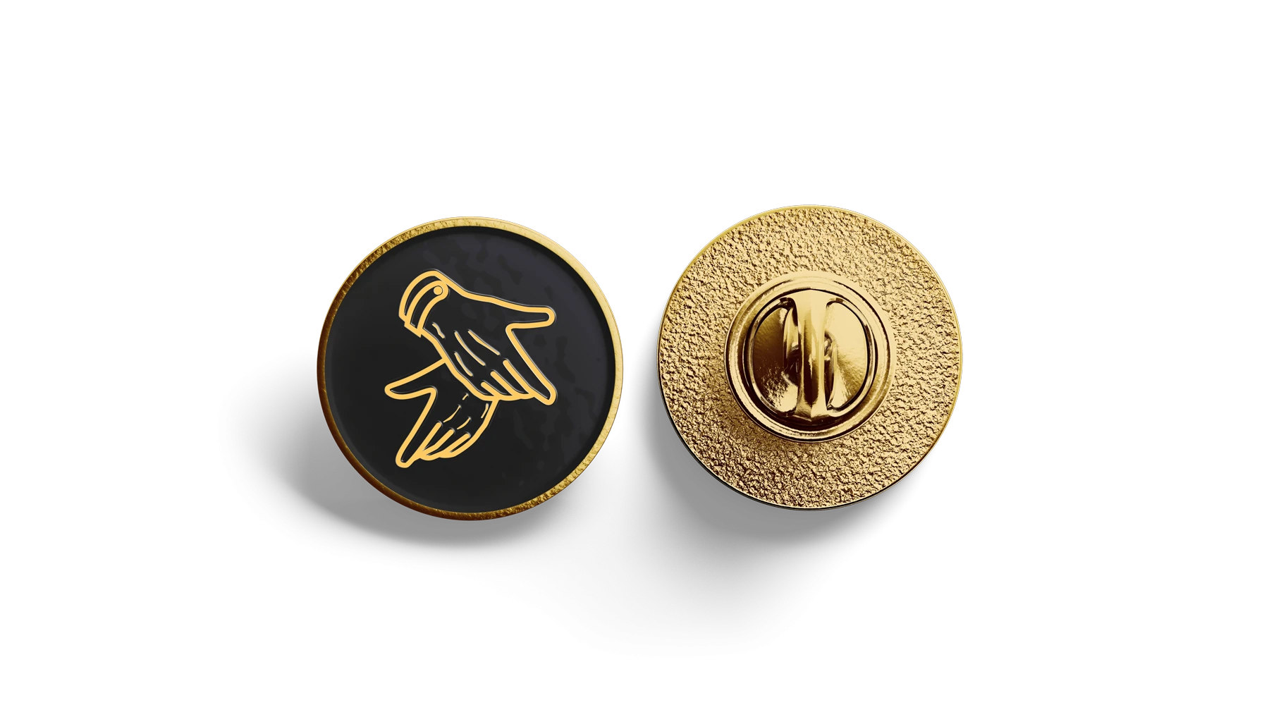 Pin’s rond Mon Majordome présenté de face et de dos, avec les mains dorées sur fond noir et une attache métallique.